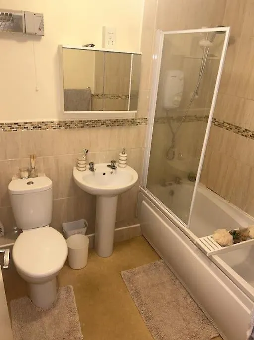1 Bedroom Flat, Bournemouth Apartment